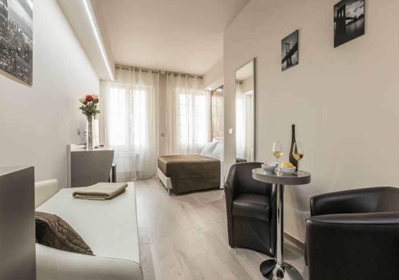 Astoria Deluxe Rooms Bologna Esterno foto